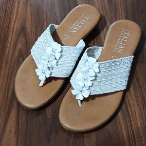Italian Shoemakers White Metallic Dressy Flips Flops Women's Size 8